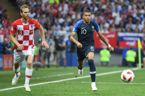 连续取得两 连续取得两