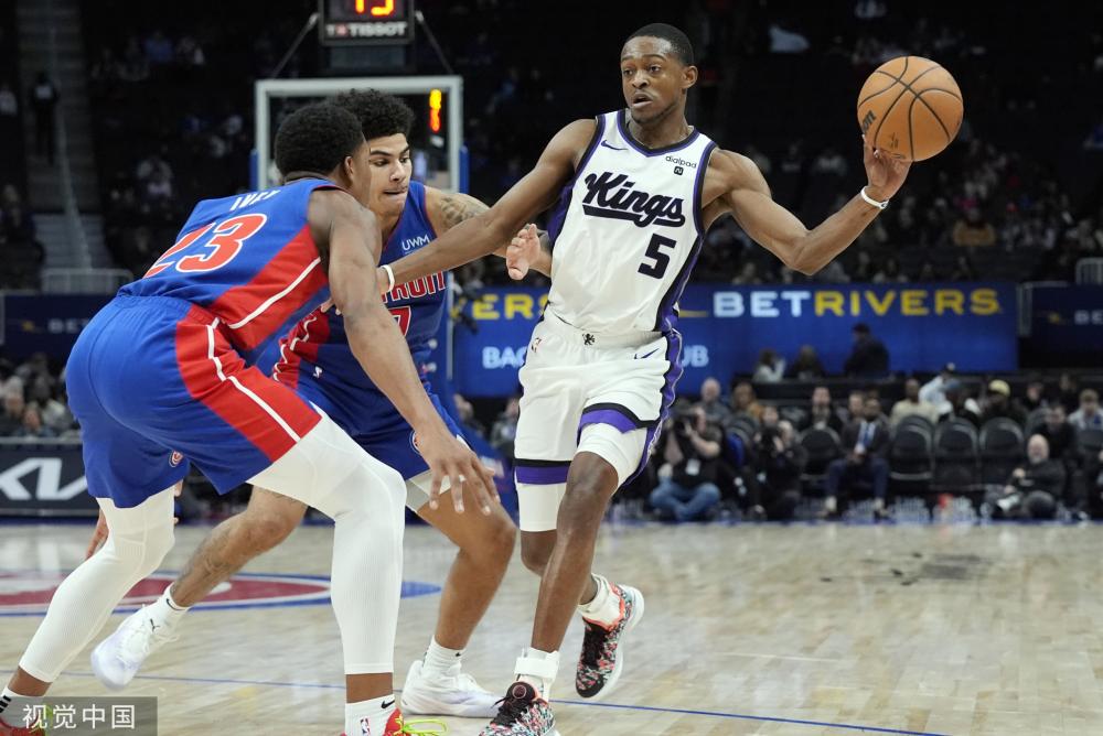 随着苏莱这 随着苏莱这