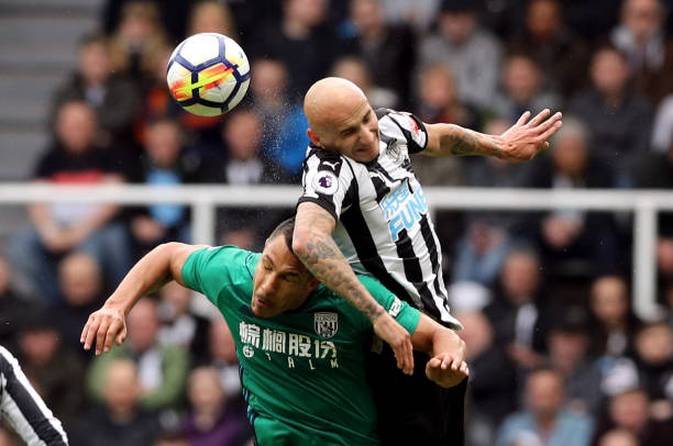 相比之下 相比之下