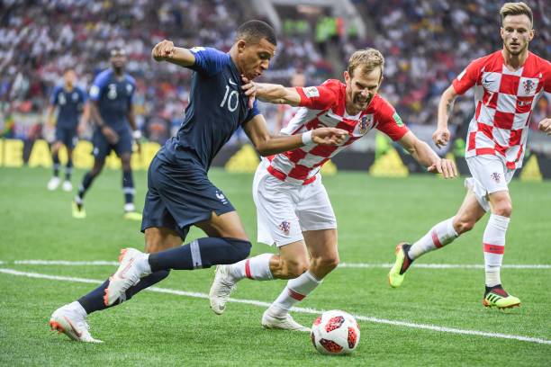 守与足球发 守与足球发